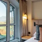 The Hotel 4*